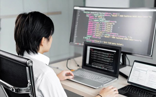 泗洪 api php源码,下载的php源码怎么运行呢？